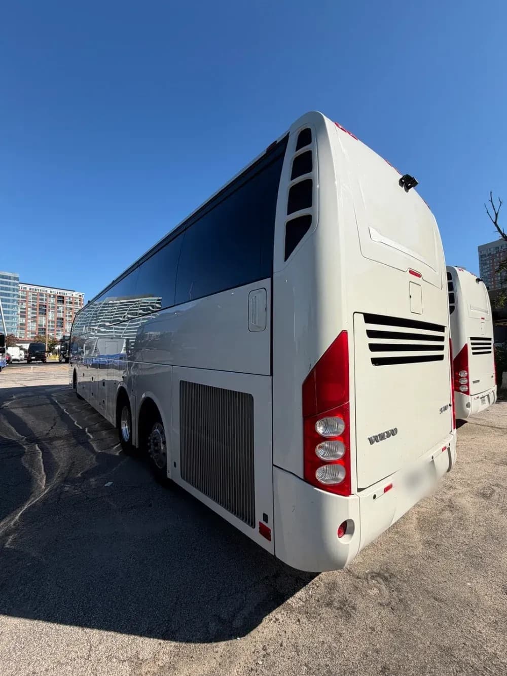 2025 Volvo 9700 - Image 2