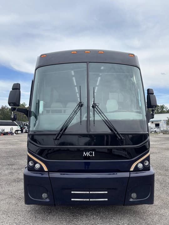 2016 MCI J4500 Coach Bus - Image 10