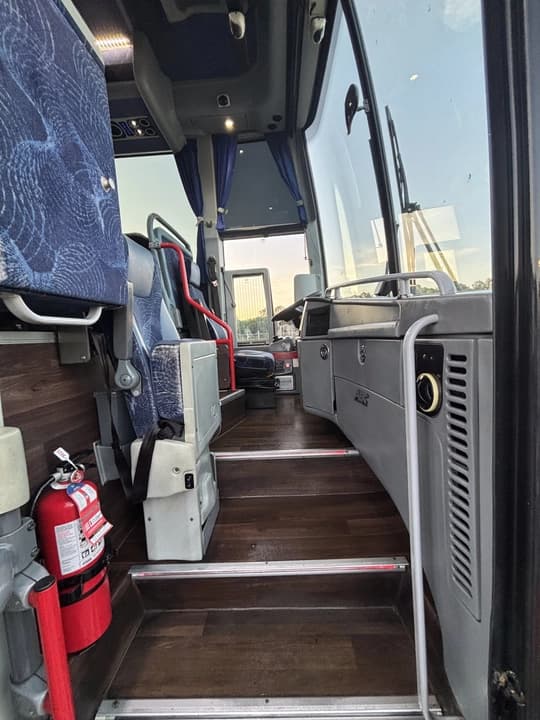 2015 Van Hool TX45 Coach Bus - Image 7