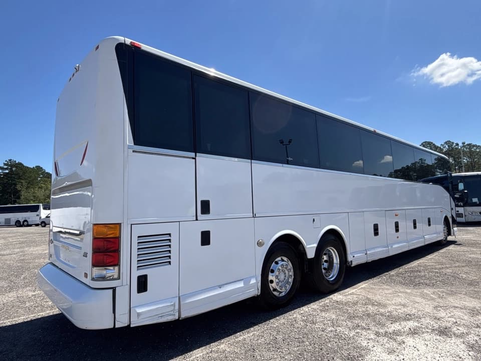 2013 Van Hool C2045 Coach Bus - Image 3