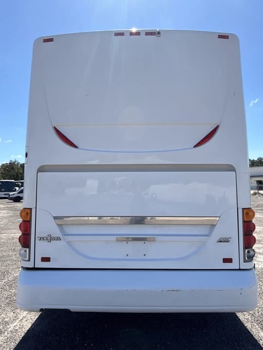 2013 Van Hool C2045 Coach Bus - Image 7