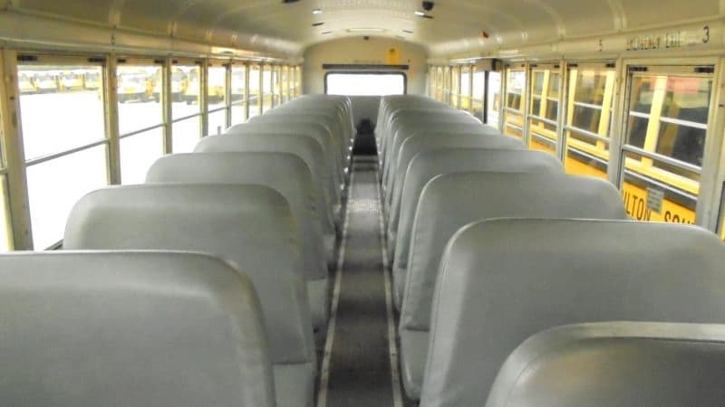 2010 Thomas Saf-T-Liner School Bus - Image 4