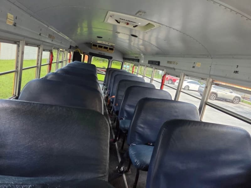 2001 International IC School Bus - Image 4