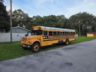 2001 International IC bus