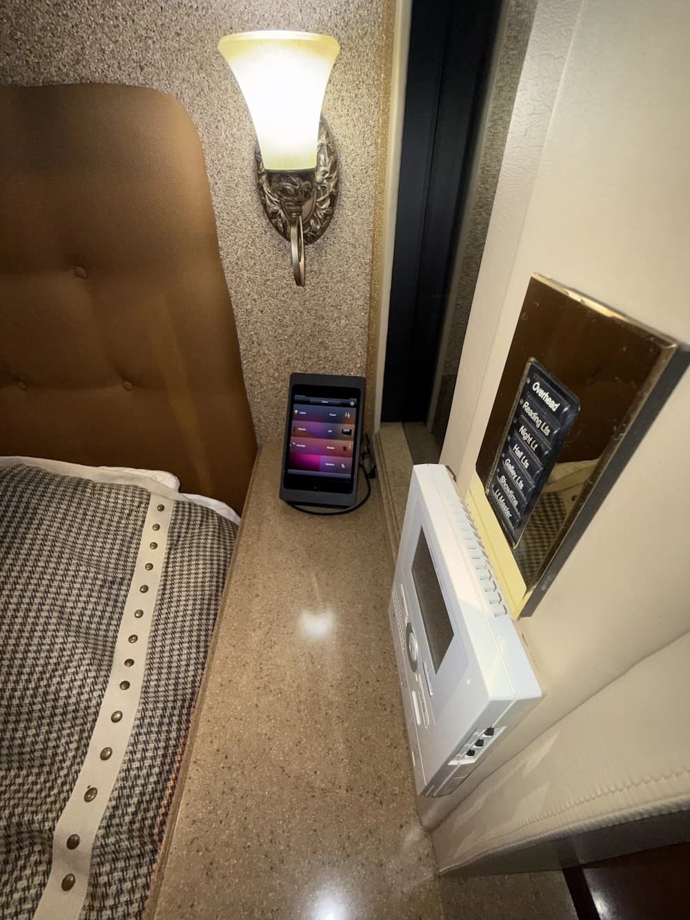 2008 Prevost Millennium H3-45 Motorcoach - Image 39