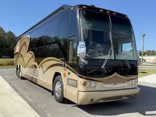 2008 Prevost Millennium H3-45 bus