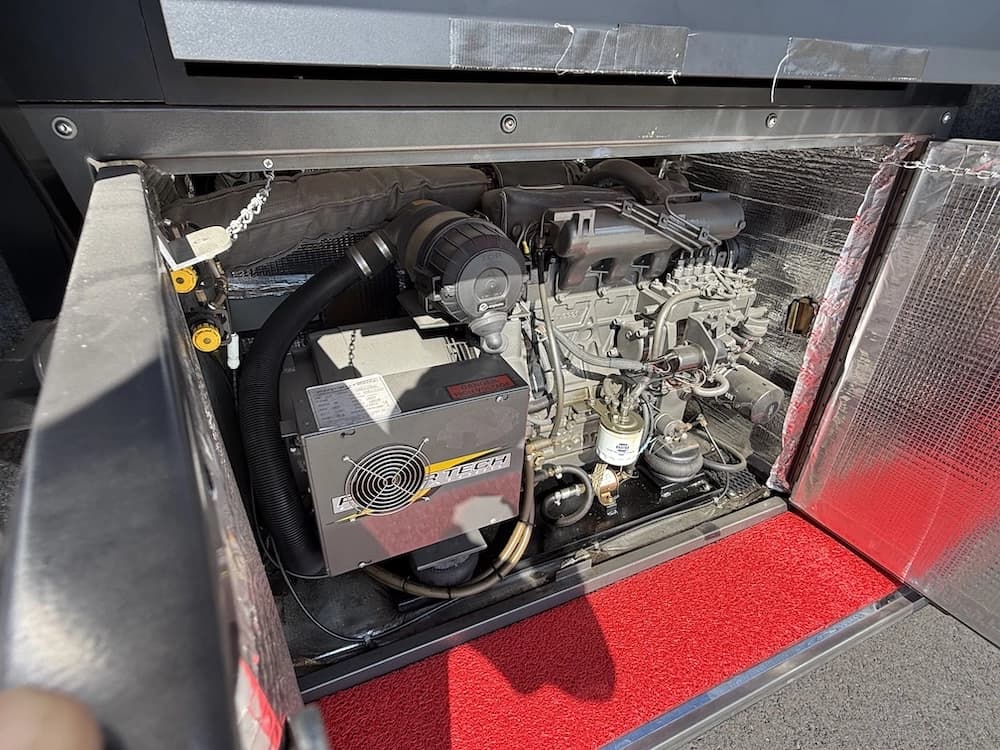 2008 Prevost Millennium H3-45 Motorcoach - Image 48