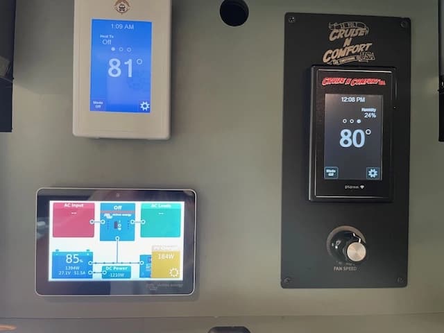 2021 Mercedes Benz Sprinter 4X4 Sprinter Van - Image 13