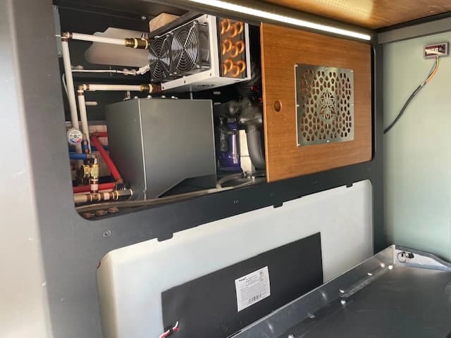 2021 Mercedes Benz Sprinter 4X4 Sprinter Van - Image 15