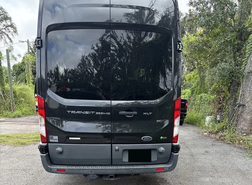 2015 Ford Transit XLT Passenger Van - Image 3