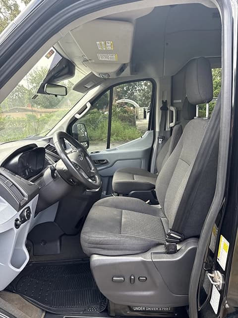 2015 Ford Transit XLT Passenger Van - Image 5