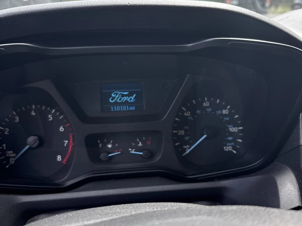 2015 Ford Transit XLT Passenger Van - Image 9
