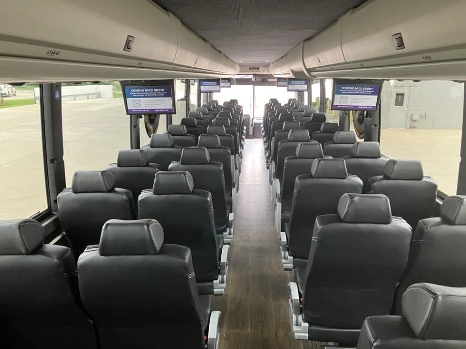 2020 Prevost X3-45 Coach Bus - Image 9