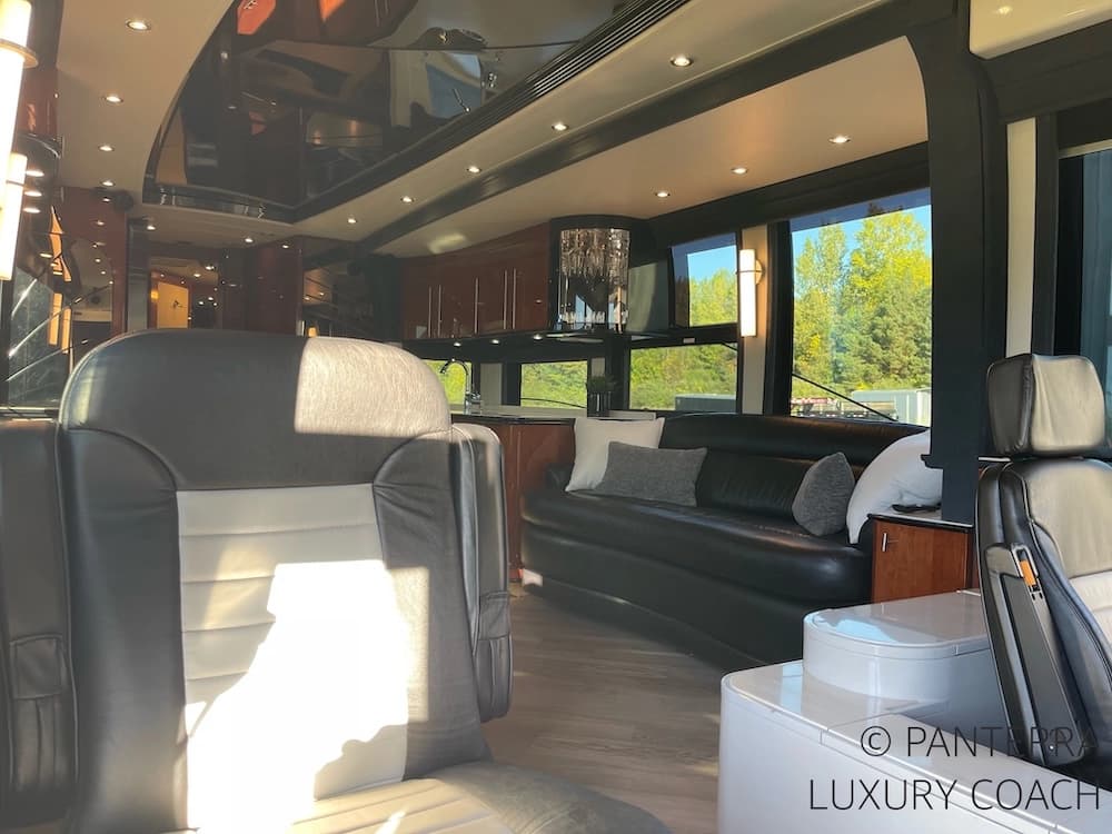 2006 Prevost Legendary XLII Coach - Image 22