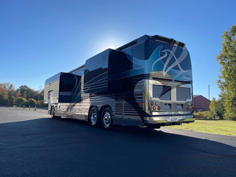2006 Prevost Legendary XLII Coach - Image 4