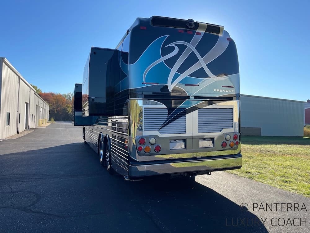 2006 Prevost Legendary XLII Coach - Image 5