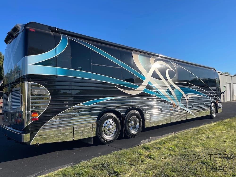 2006 Prevost Legendary XLII Coach - Image 7