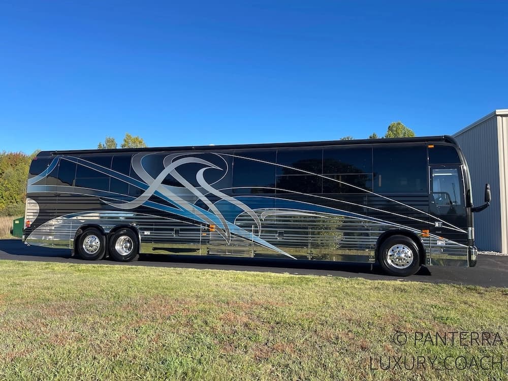 2006 Prevost Legendary XLII Coach - Image 8