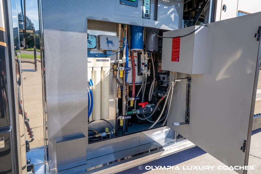 2009 Prevost Liberty Elegant Lady H3-45 Coach - Image 25