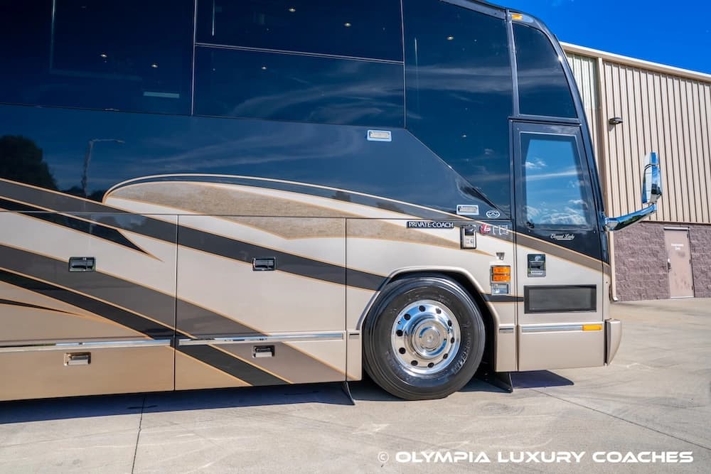 2009 Prevost Liberty Elegant Lady H3-45 Coach - Image 26