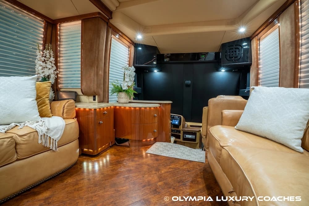 2009 Prevost Liberty Elegant Lady H3-45 Coach - Image 42
