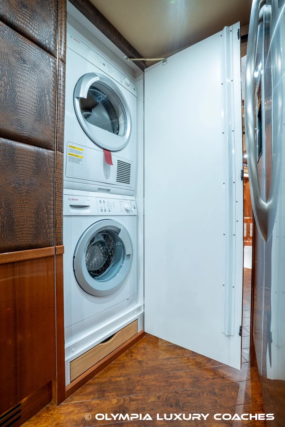 2009 Prevost Liberty Elegant Lady H3-45 Coach - Image 50