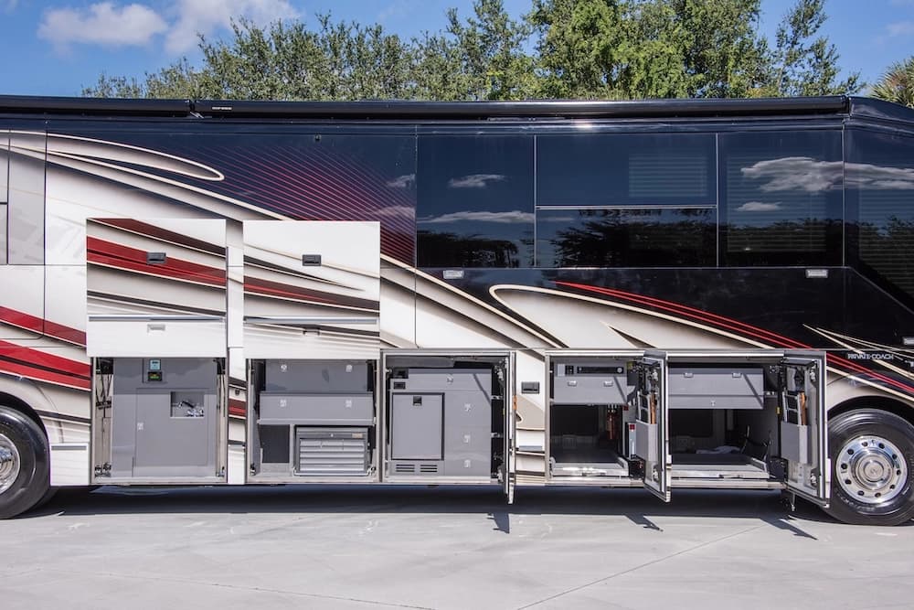 2019 Prevost Elegant Lady H3-45 Motorhome - Image 4