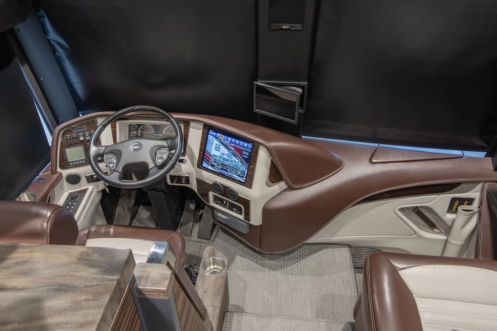 2019 Prevost Elegant Lady H3-45 Motorhome - Image 8