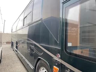 2000 MCI Renaissance bus