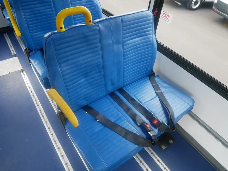 2014 Chevrolet 4500 Startrans ADA Shuttle Bus - Image 9