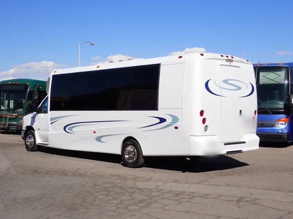 2019 Ford E450 Grech Motors Shuttle Bus - Image 3