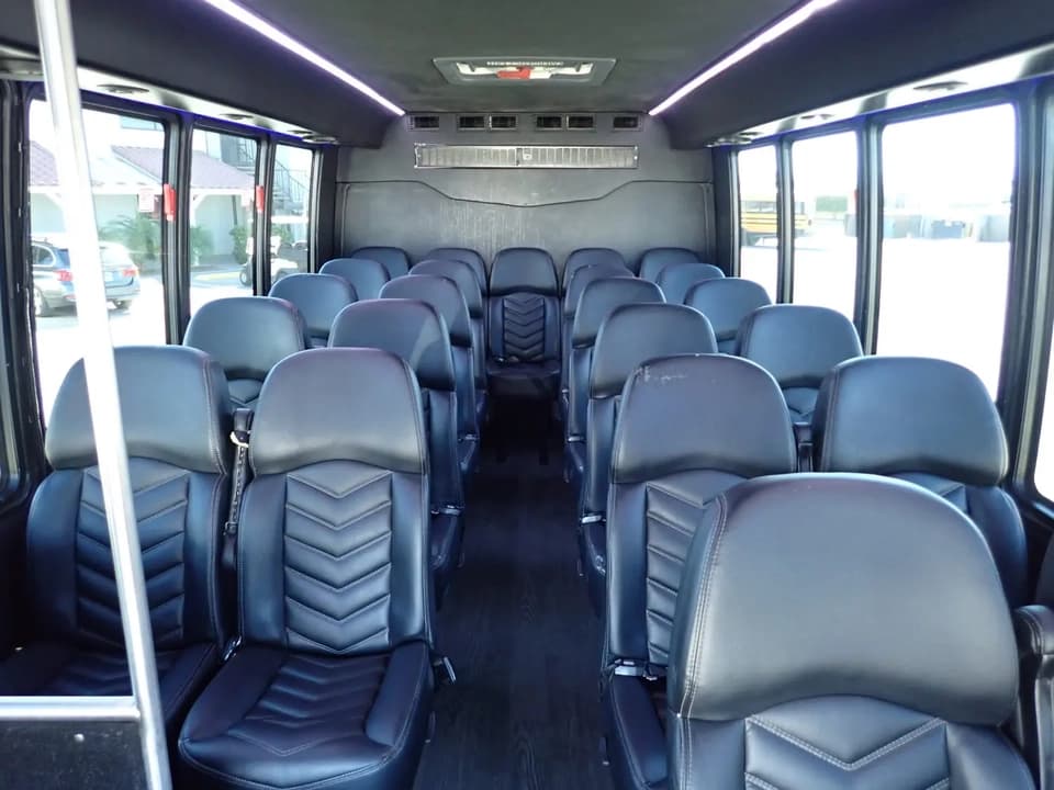 2019 Ford E450 Grech Motors Shuttle Bus - Image 6