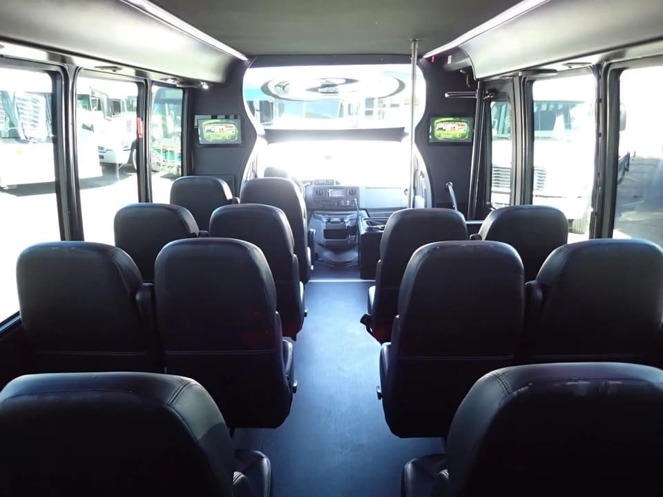 2019 Ford E450 Grech Motors Shuttle Bus - Image 7
