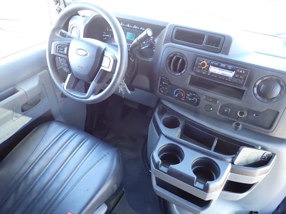 2023 Ford E450 Starcraft Allstar Shuttle Bus - Image 8