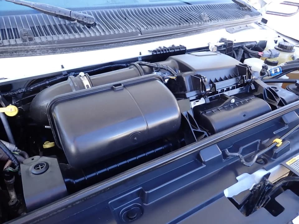 2023 Ford E450 Starcraft Allstar Shuttle Bus - Image 9