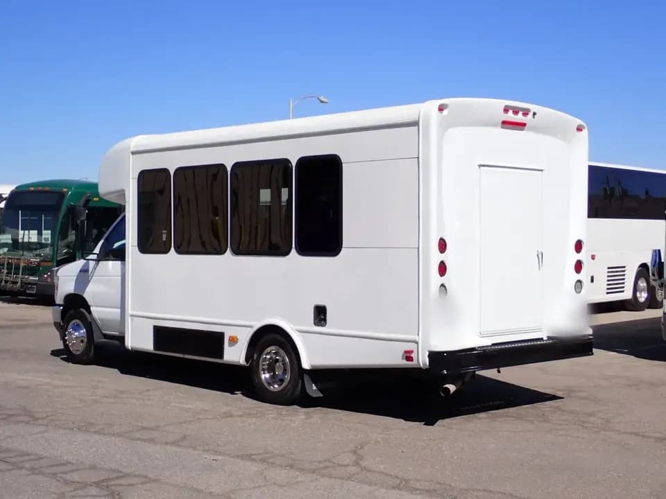 2023 Ford E450 Starcraft Allstar Shuttle Bus - Image 3