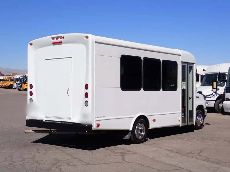2023 Ford E450 Starcraft Allstar Shuttle Bus - Image 4