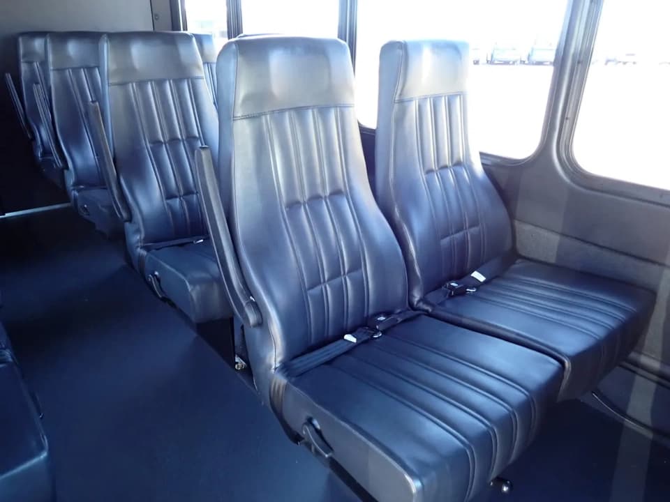 2023 Ford E450 Starcraft Allstar Shuttle Bus - Image 5