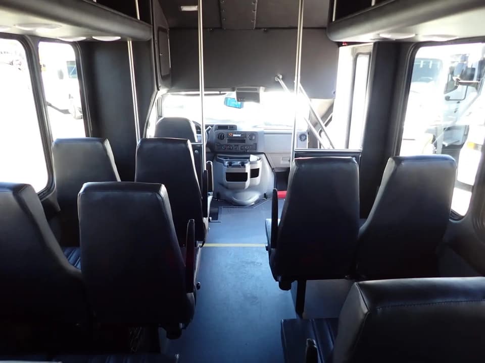 2023 Ford E450 Starcraft Allstar Shuttle Bus - Image 7