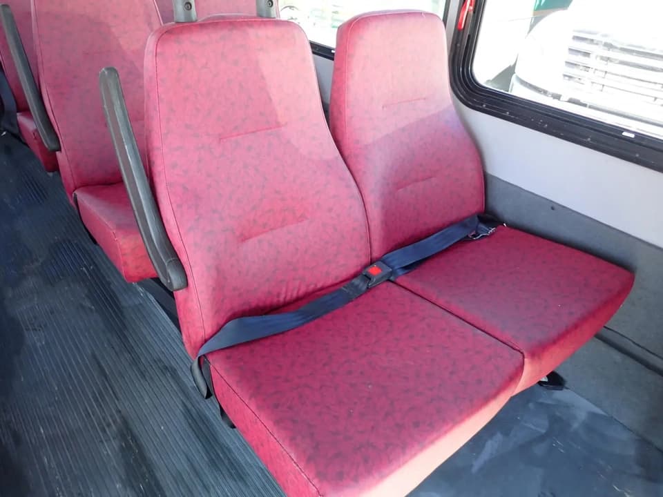 2010 Ford E450 Starcraft Allstar Shuttle Bus - Image 5