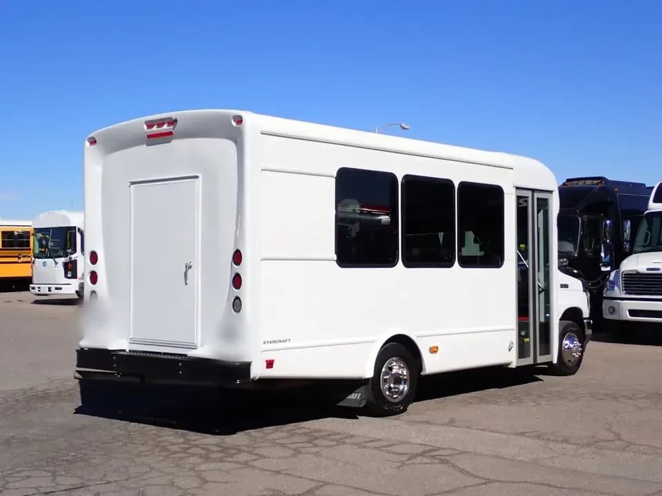 2023 Ford E450 Starcraft Allstar Shuttle Bus - Image 4