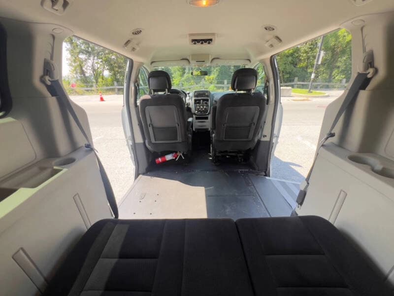 2017 Dodge Grand Caravan SE - Image 14