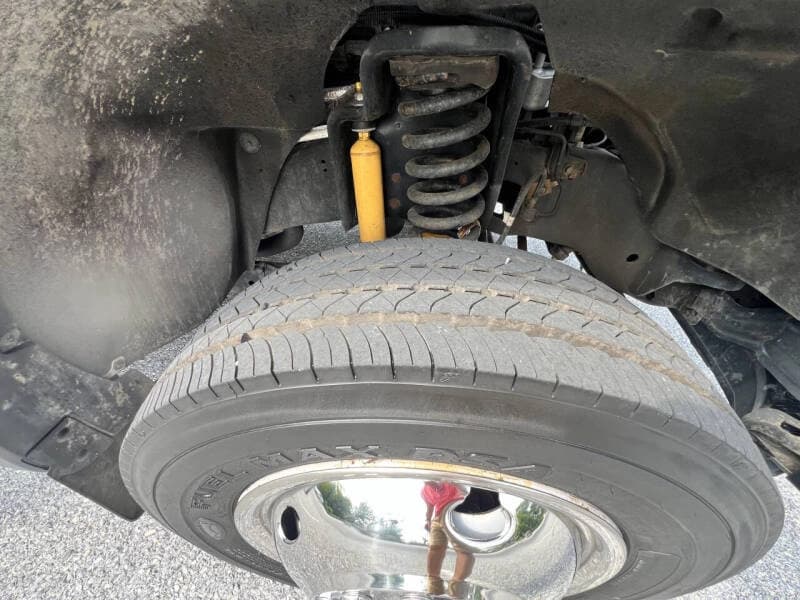 2014 Ford F550 ADA Shuttle Bus - Image 27