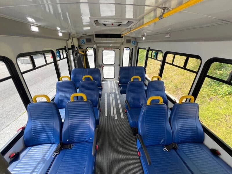 2018 Ford E-Series E-450 SD - Image 14