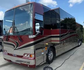 2008 Prevost XLII bus