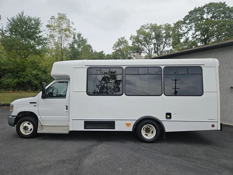 2014 Ford E-350 bus