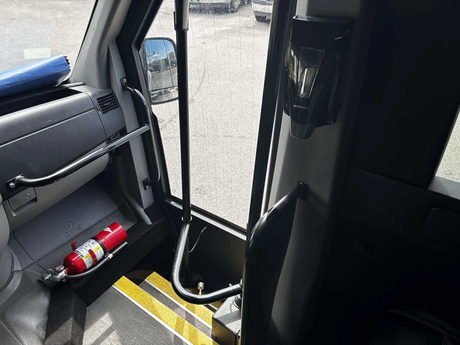 2017 Mercedes Executive Sprinter 14P - Image 16