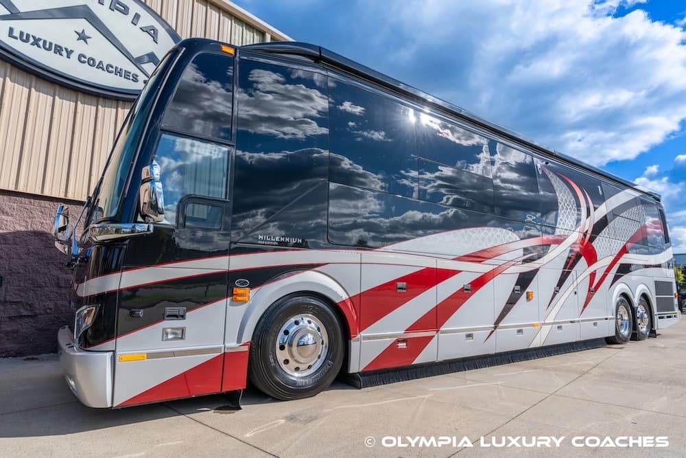 2018 Prevost Millennium H3-45 Coach - Image 11