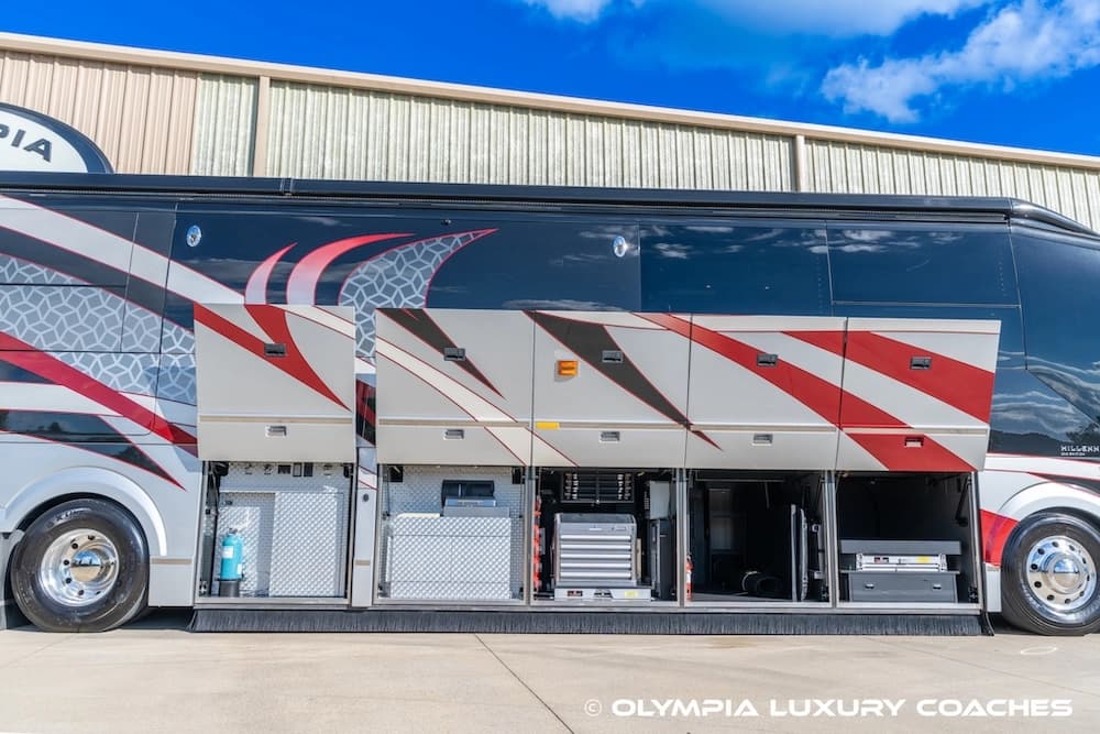 2018 Prevost Millennium H3-45 Coach - Image 25