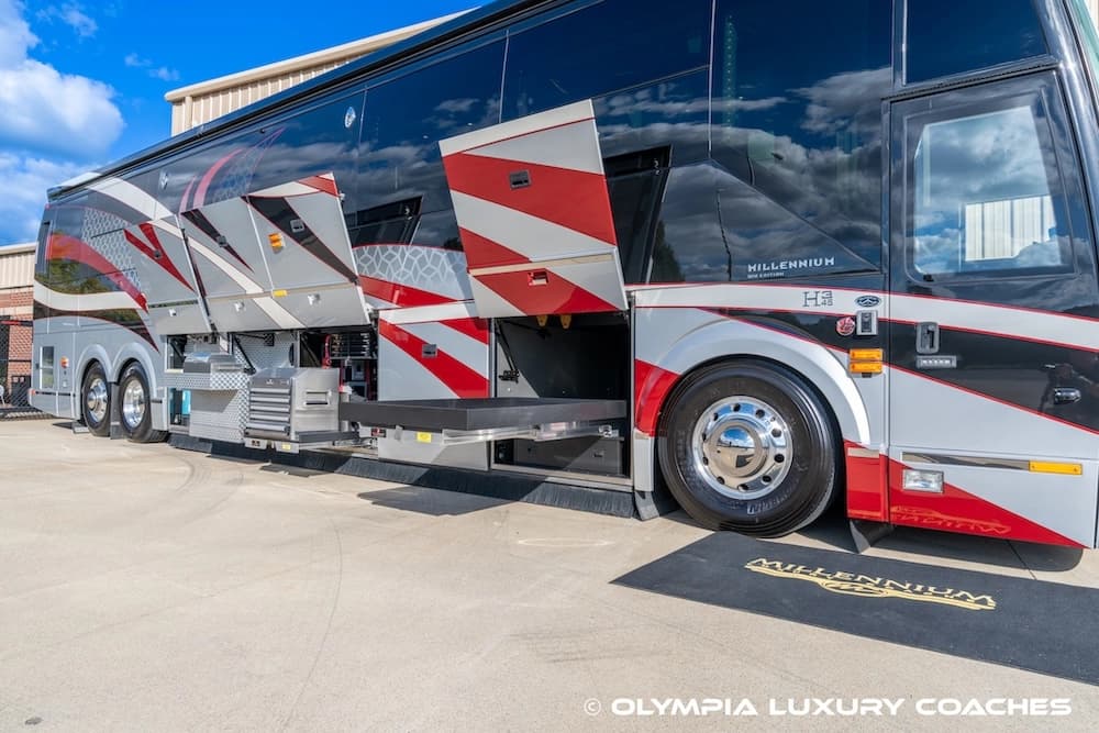 2018 Prevost Millennium H3-45 Coach - Image 28